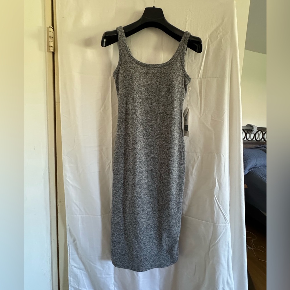 Vuori NWOT halo essential dress size S - Picture 2 of 4